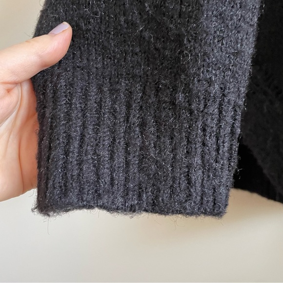 LYLA + LUXE Black Knit Sweater Size Small - Picture 6 of 12